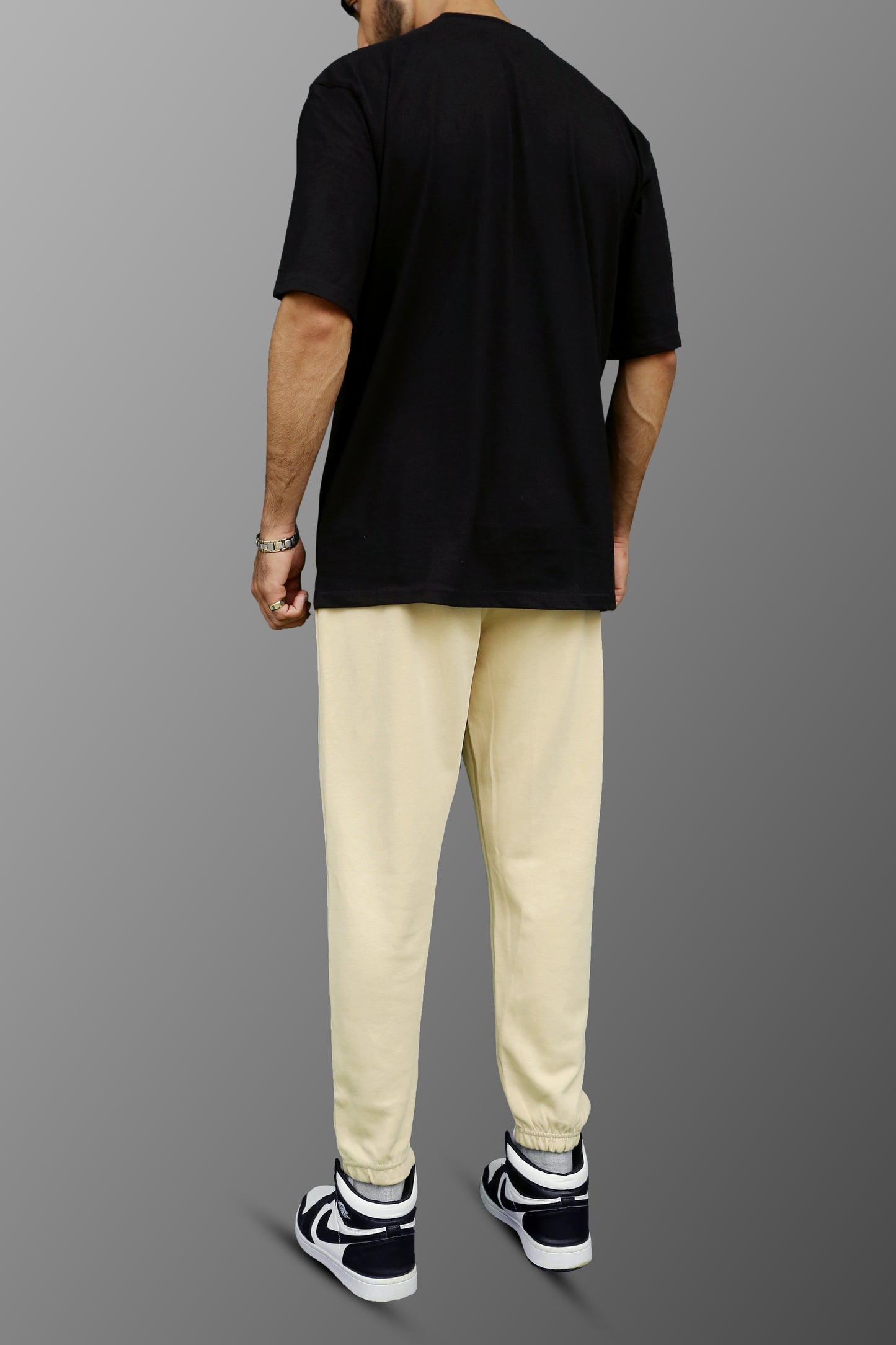 Regular Sweatpant in Beige - ZAZAAR
