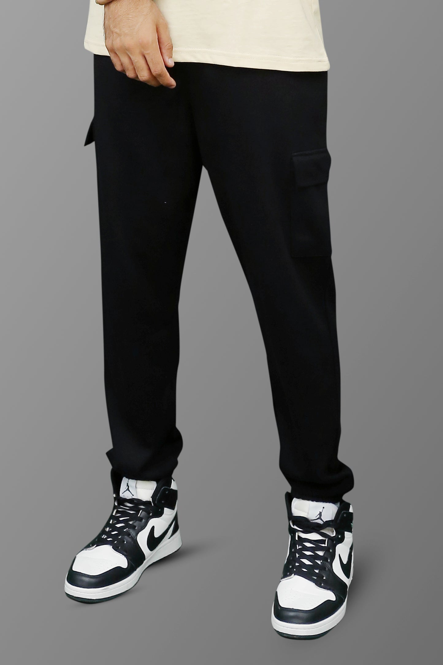 Cargo Sweatpant in Jet Black - ZAZAAR