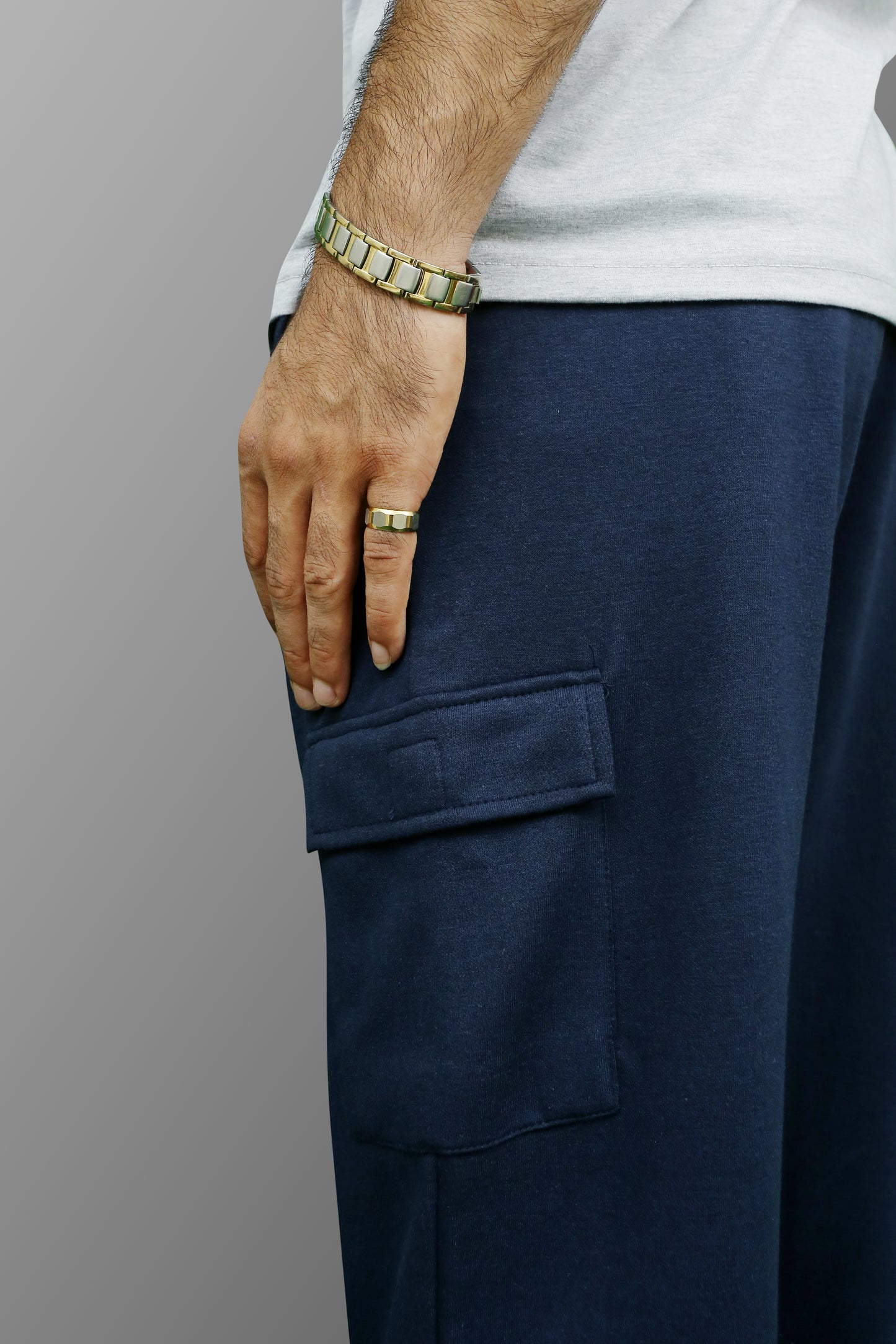 Cargo Sweatpant in Navy - ZAZAAR