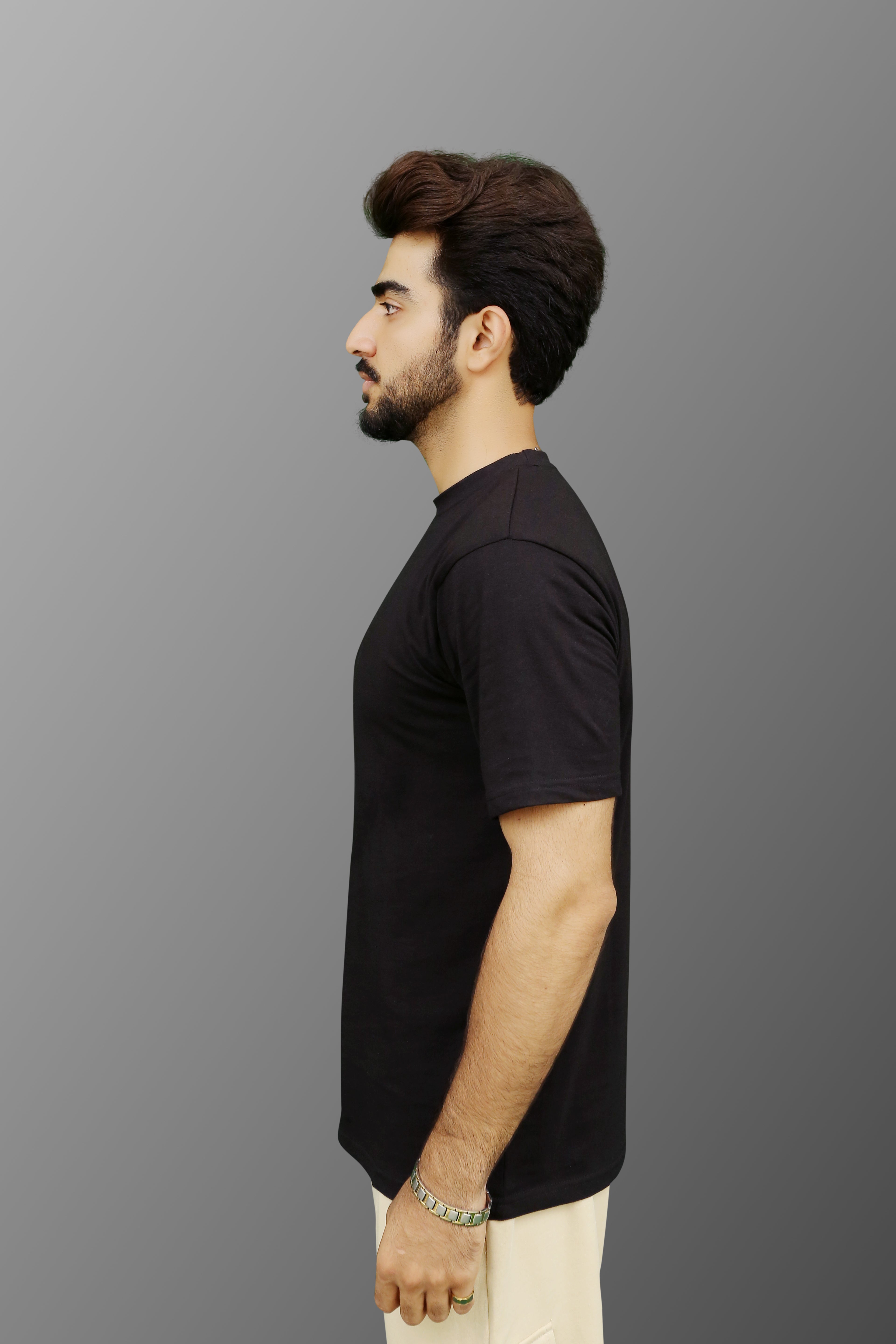 Regular T-Shirt in Jet Black - ZAZAAR