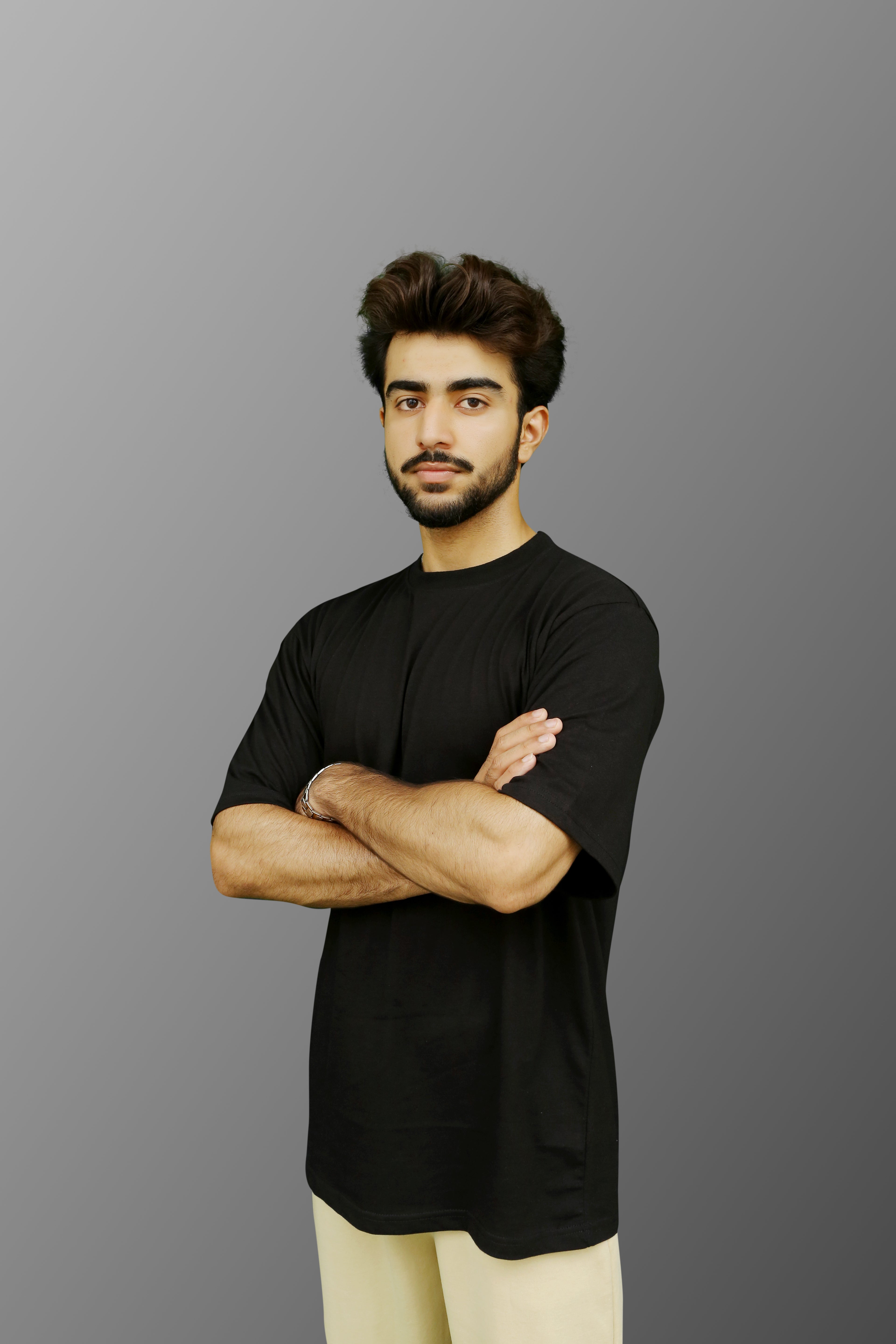 Oversized T-Shirt in Jet Black - ZAZAAR