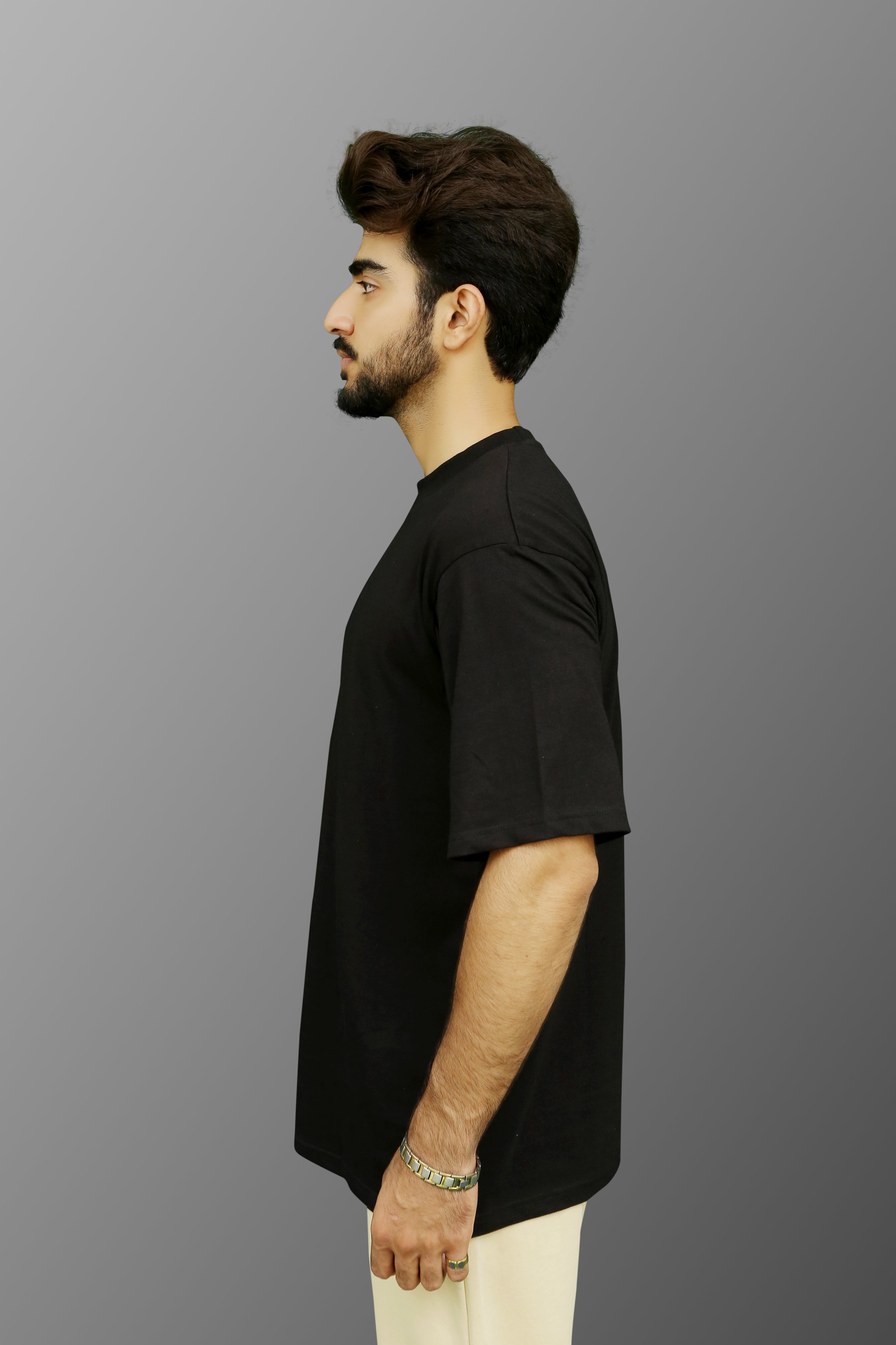 Oversized T-Shirt in Jet Black - ZAZAAR