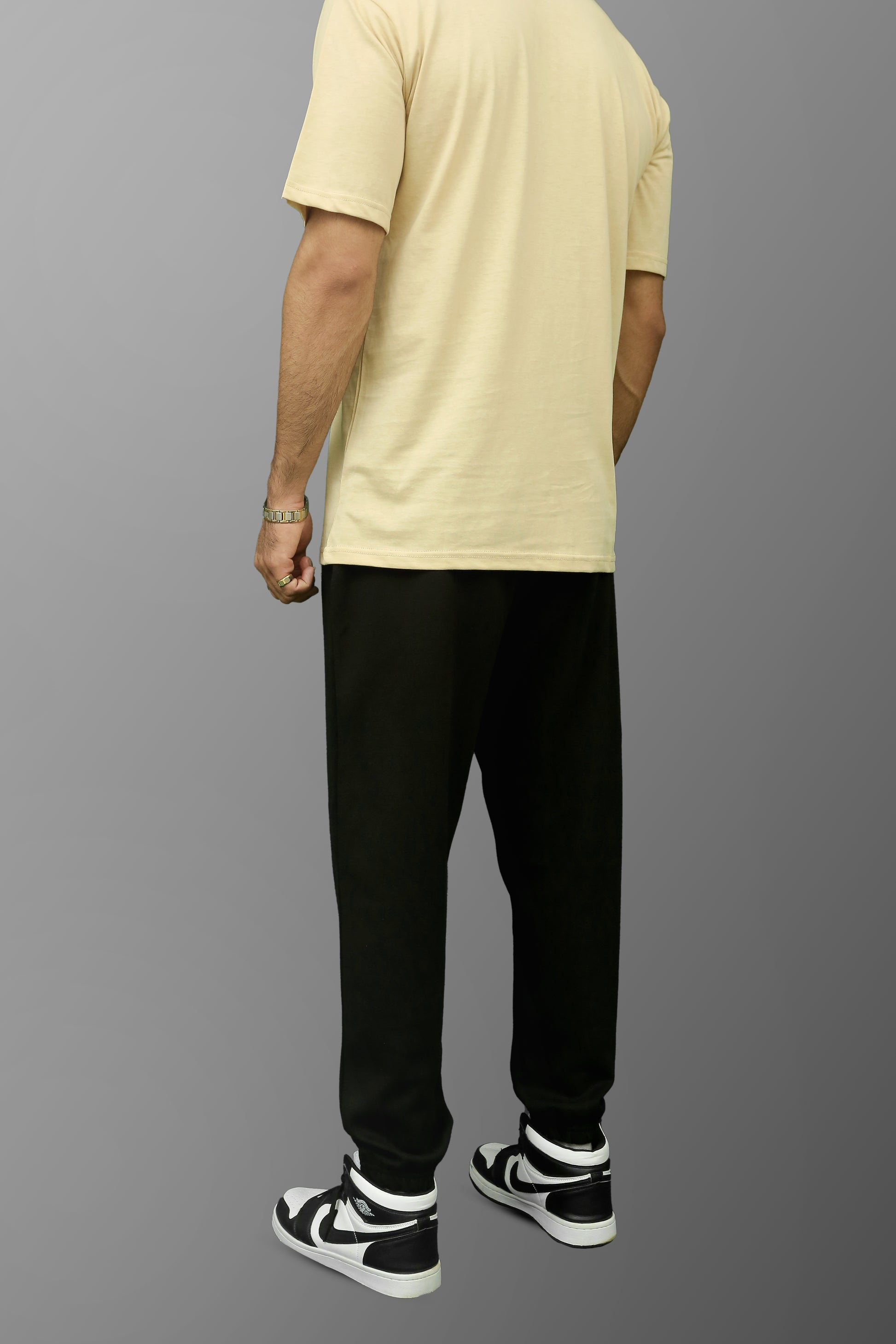 Regular Sweatpant in Jet Black - ZAZAAR