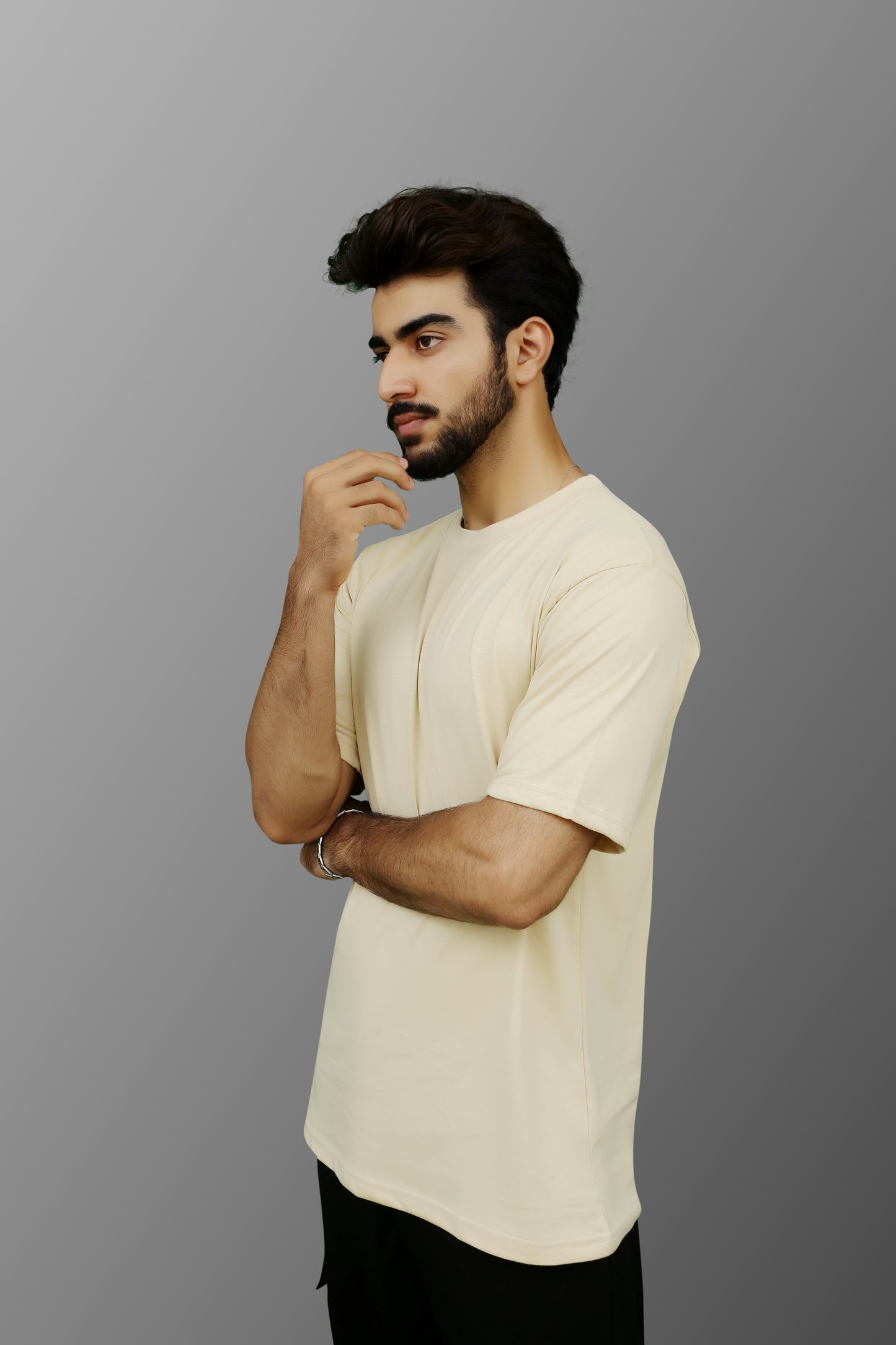 Regular T-Shirt in Beige - ZAZAAR